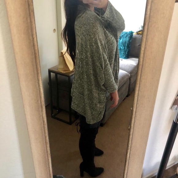 Women's Cowl Neck Sweater Blouse Gray NWOT - Picture 5 of 6